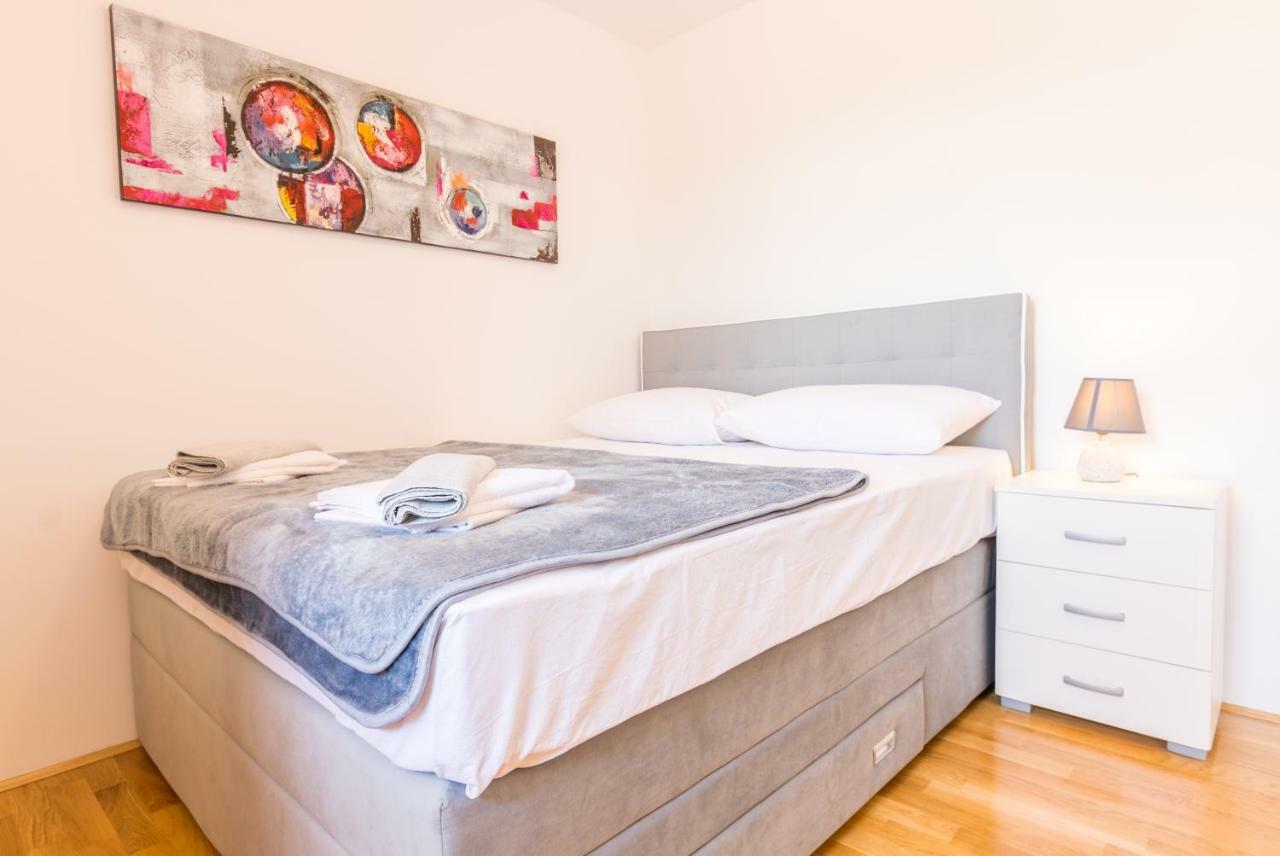 Lidija 2 Apartment Makarska